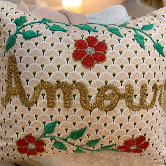 CSAO - Coussin "AMOUR" en Or 2